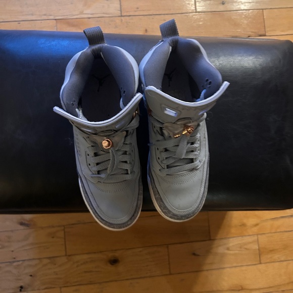 Jordan Gray and Brown Women's Sneakers - Picture 3 of 3